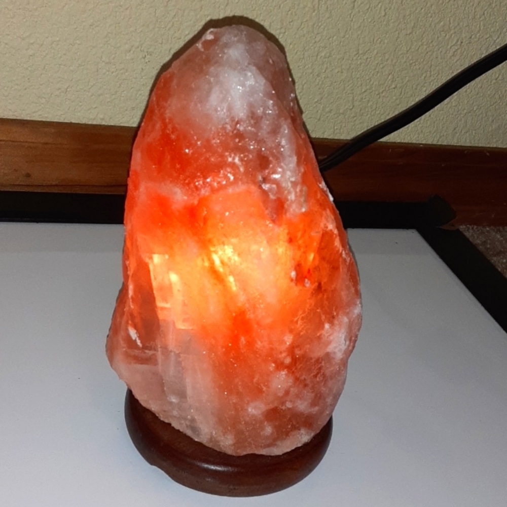 Amethya, Natural Himalayan Salt Lamp on Wood Base